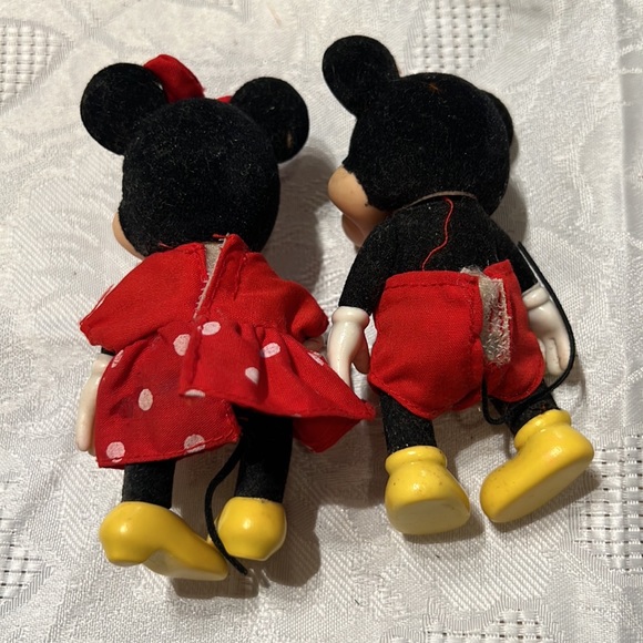 Vintage Mickey and Minnie Mouse dolls 4" with movable arms and legs - Picture 2 of 4